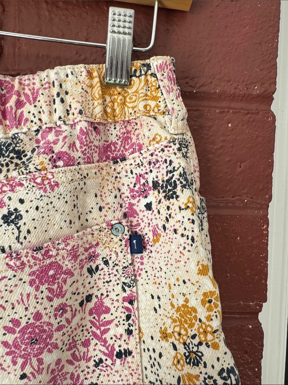 Pilcro Anthropologie Scrunchie Shorts - High-Waist 100% Cotton Floral Jean Short - Picture 6 of 12